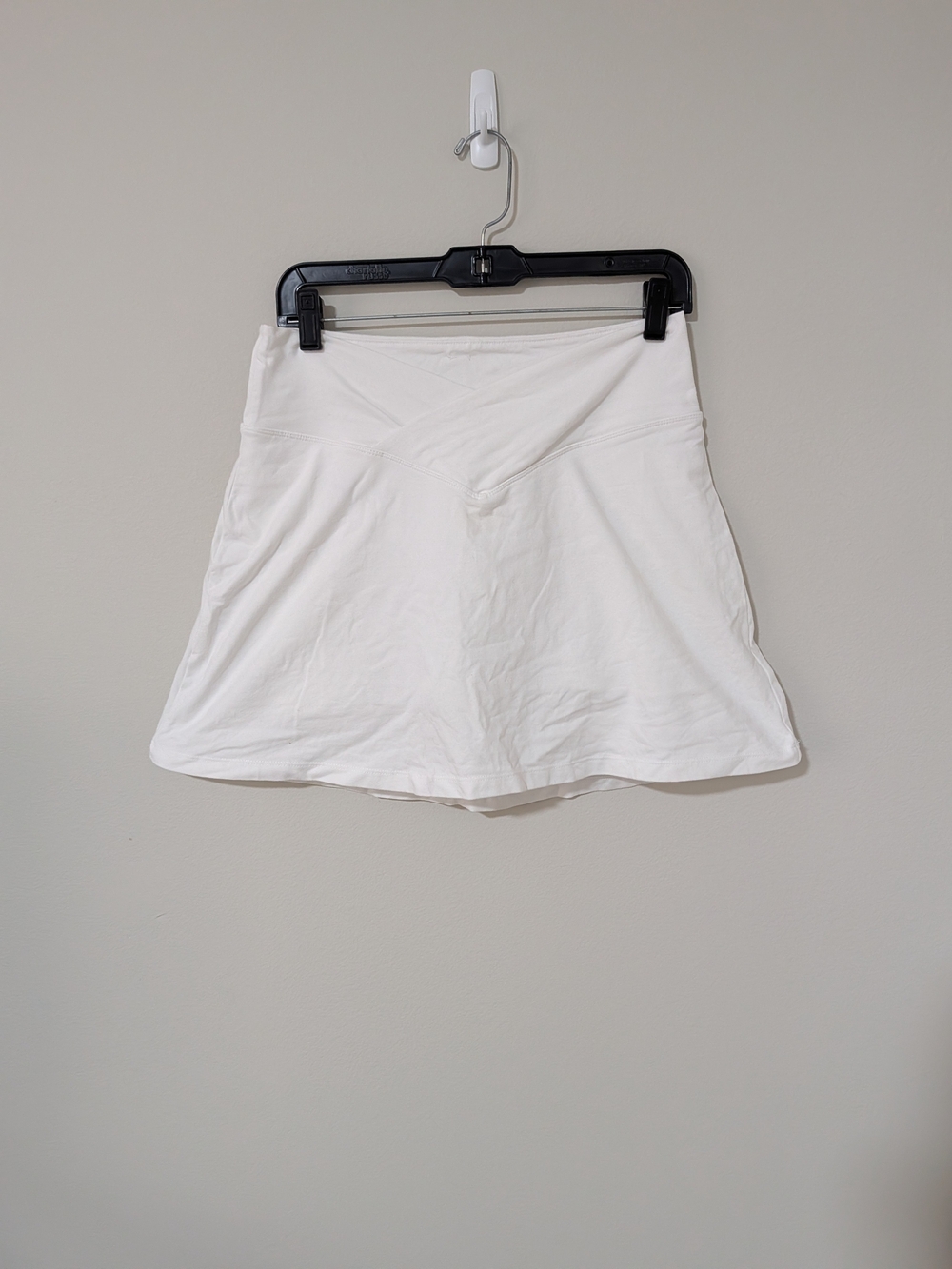 PINK Victoria's Secret White Athletic Skort with Crossover Waistband SZ L